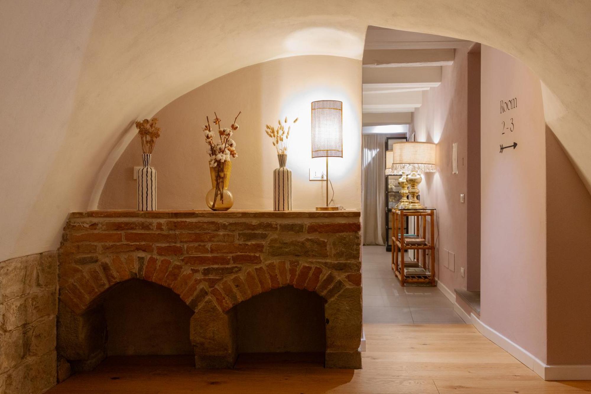 Lunaria Suites - Fyodor Dostoyevsky'S House Флоренция Екстериор снимка